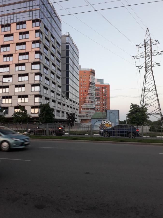 Apartment 30 M2 On Sergei Esenin 11 Κχαρκίβ Εξωτερικό φωτογραφία