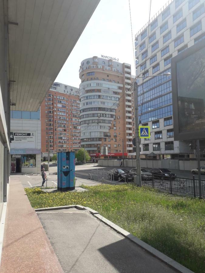 Apartment 30 M2 On Sergei Esenin 11 Κχαρκίβ Εξωτερικό φωτογραφία