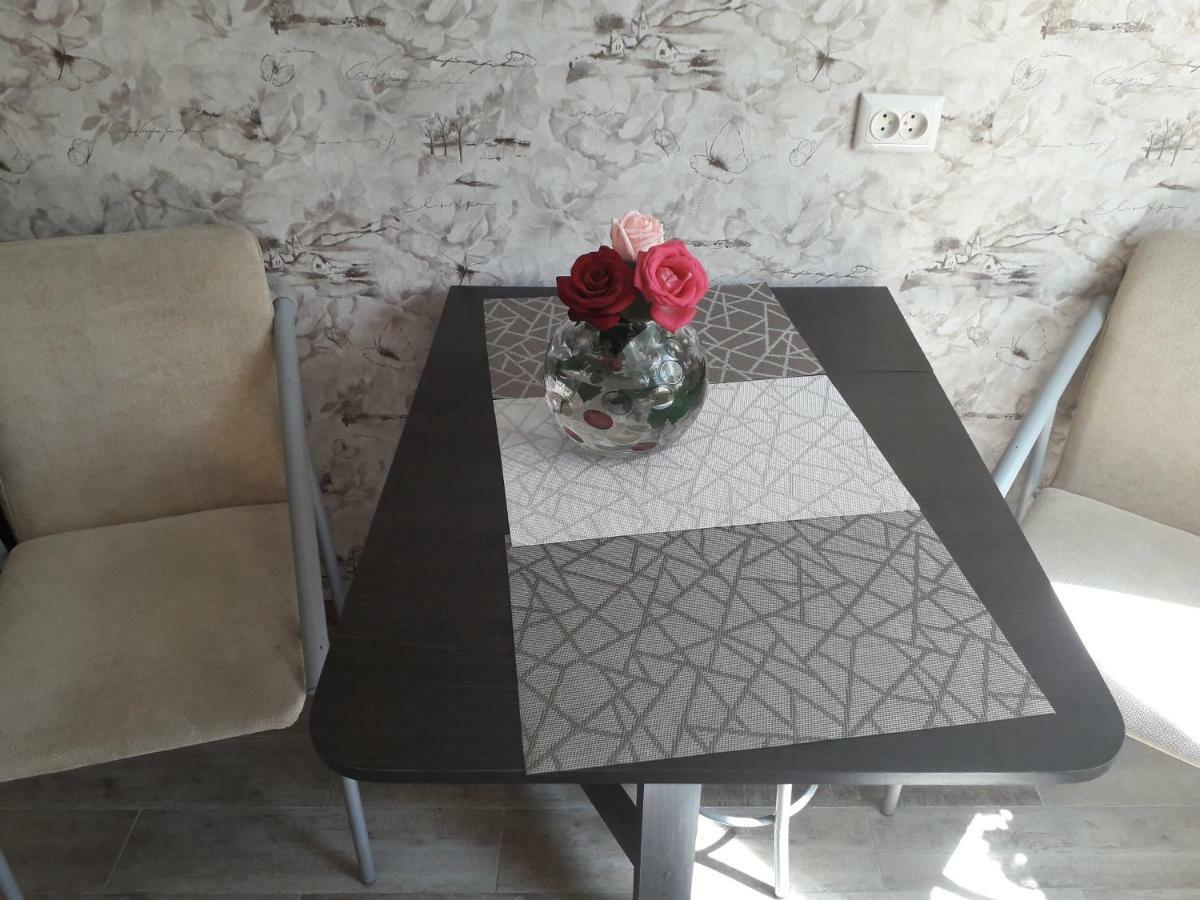 Apartment 30 M2 On Sergei Esenin 11 Κχαρκίβ Εξωτερικό φωτογραφία